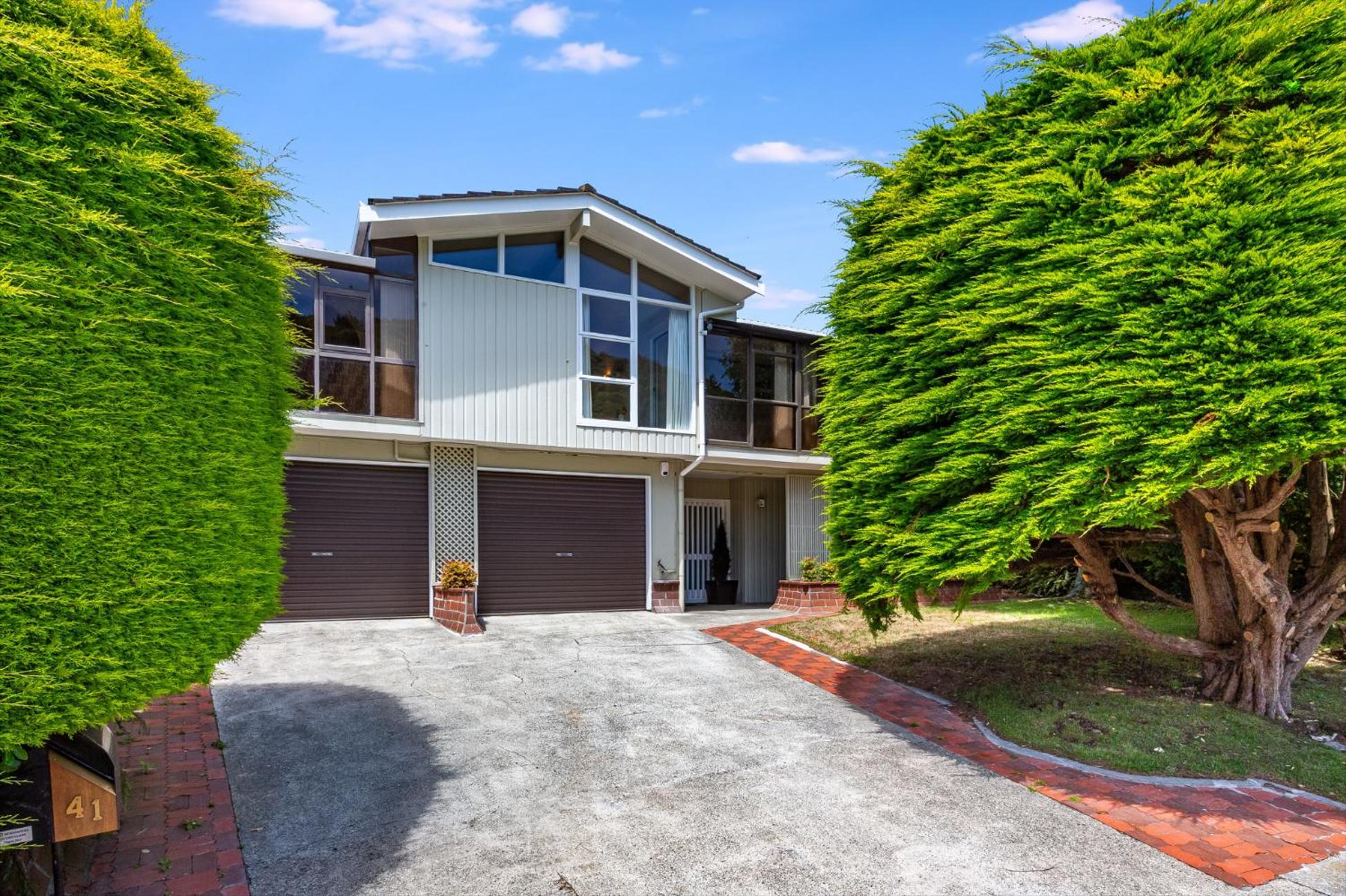 Retro 4 Bedroom Home, Warm And Welcoming, Quiet Location Porirua Exterior foto